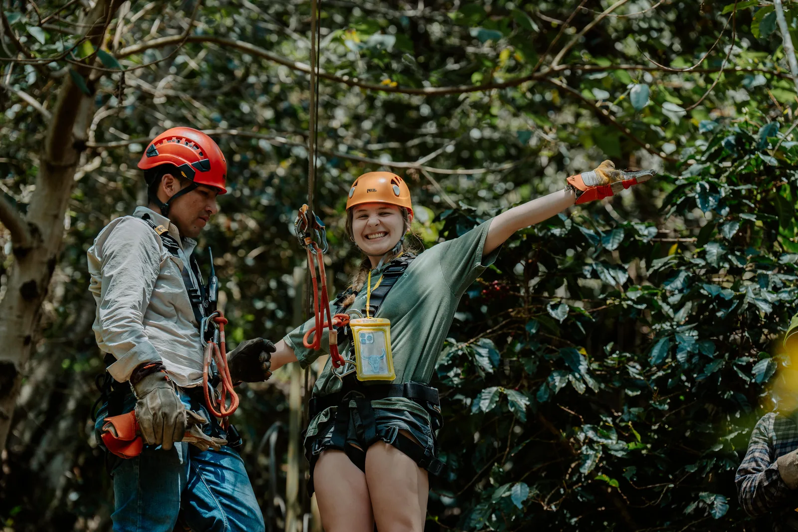 Machu Picchu Online guides on an adventure activity